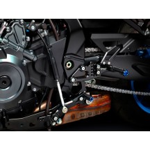 ESTRIBERAS TRASERAS AJUSTABLES BONAMICI RACING SUZUKI GSX-8S / GSX-8R 2023-2024