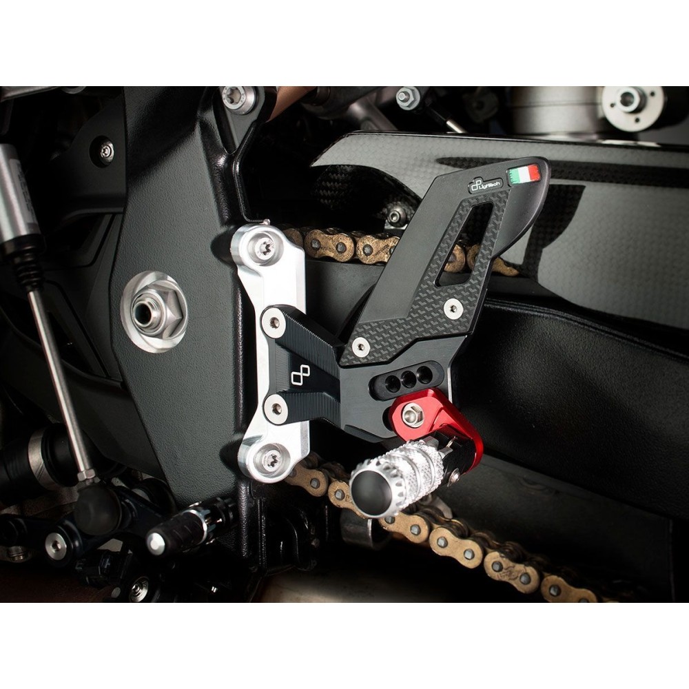 ESTRIBERAS AJUSTABLES VERSIÓN R LIGHTECH BMW S 1000 R 2021-2023