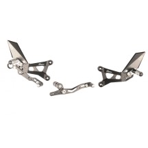ESTRIBERAS AJUSTABLES CON REPOSAPIES FIJOS LIGHTECH YAMAHA R6 2017-2020